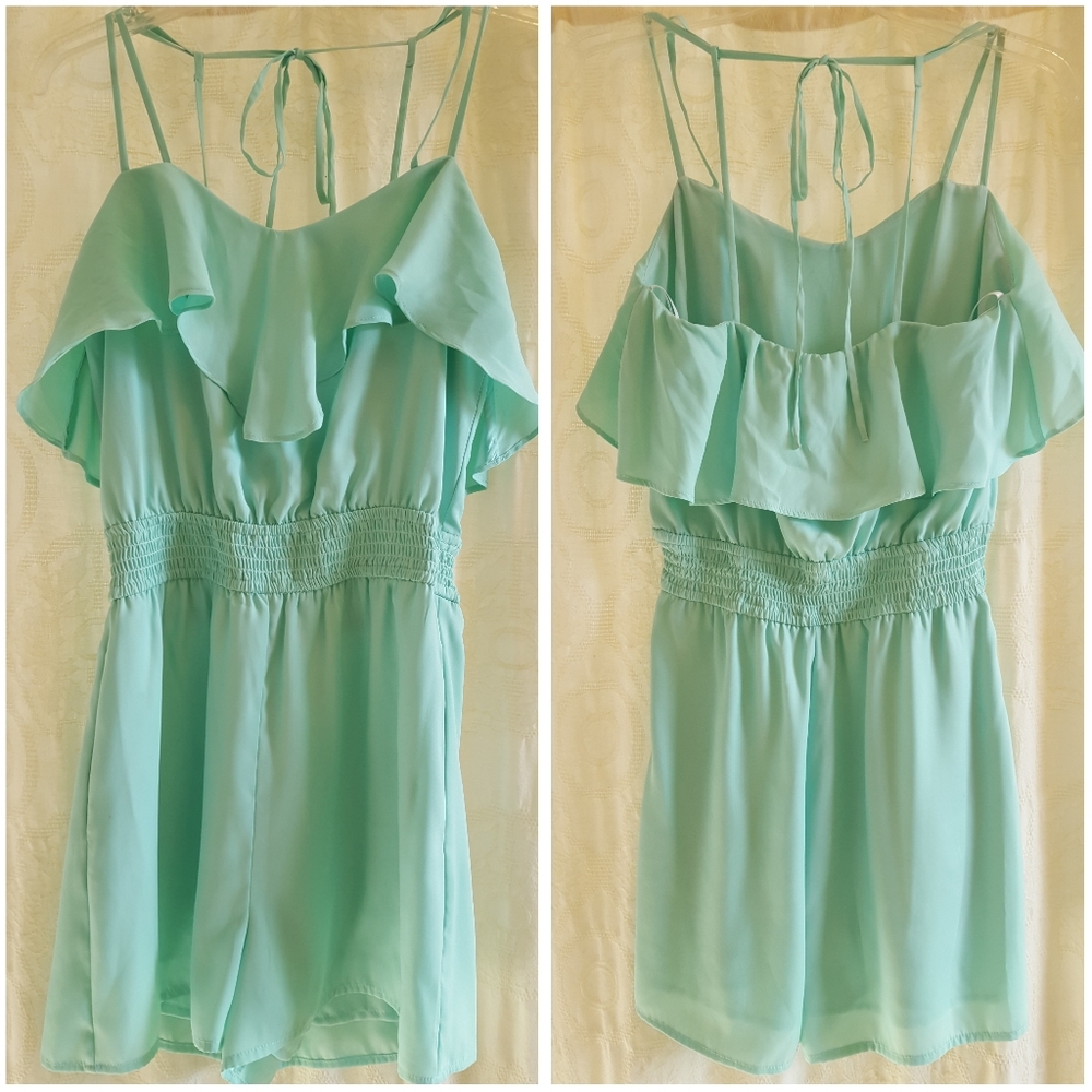 BCBGeneration Flutter Top Romper S